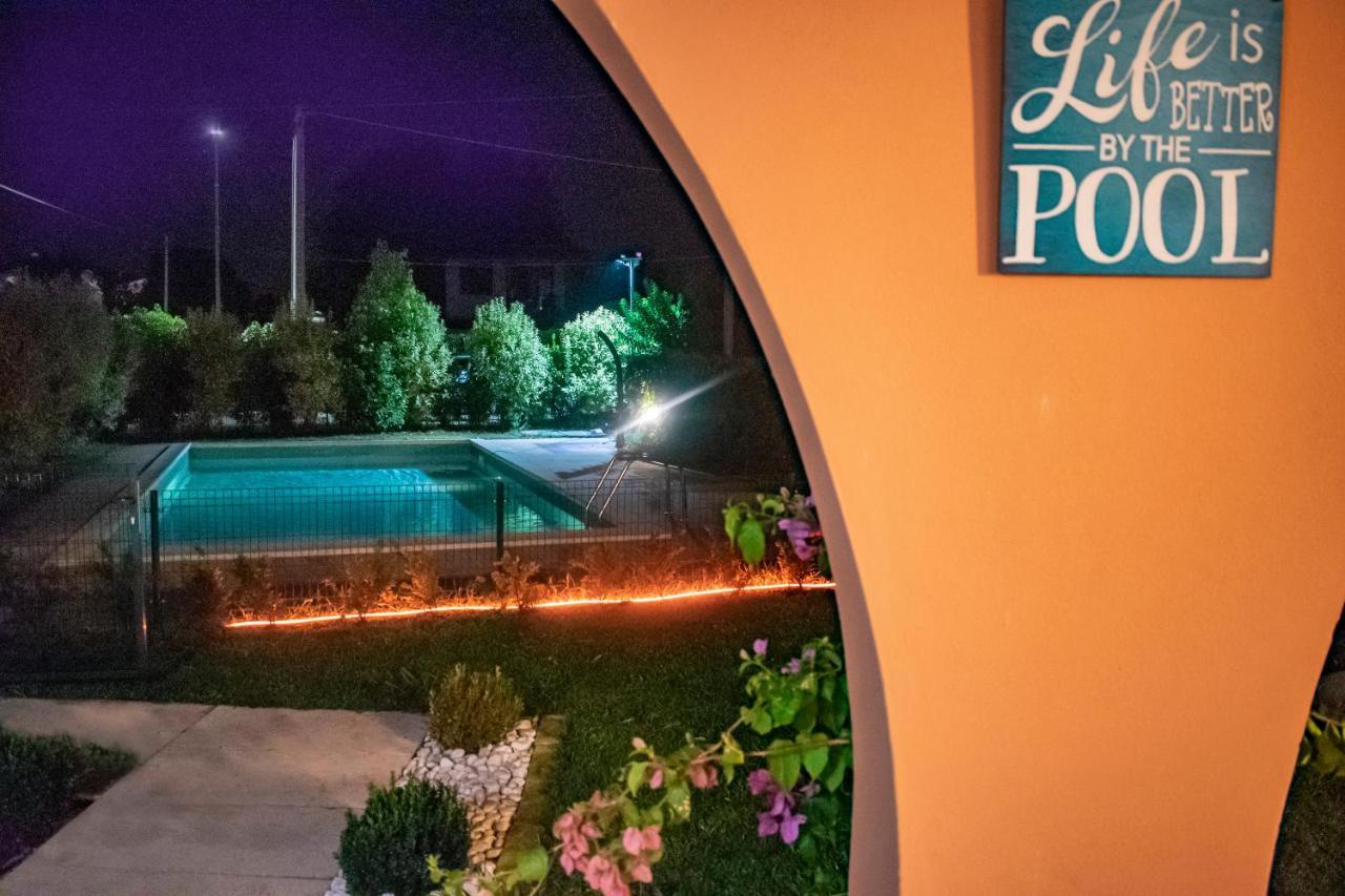 Apartment Charme And Relax With Garden And Swimming Pool Desenzano del Garda Exteriér fotografie