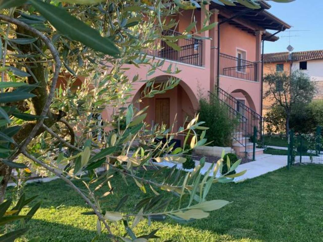 Apartment Charme And Relax With Garden And Swimming Pool Desenzano del Garda Exteriér fotografie